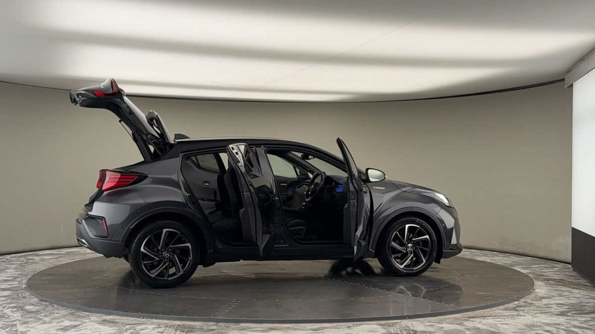 More views of Toyota C-HR