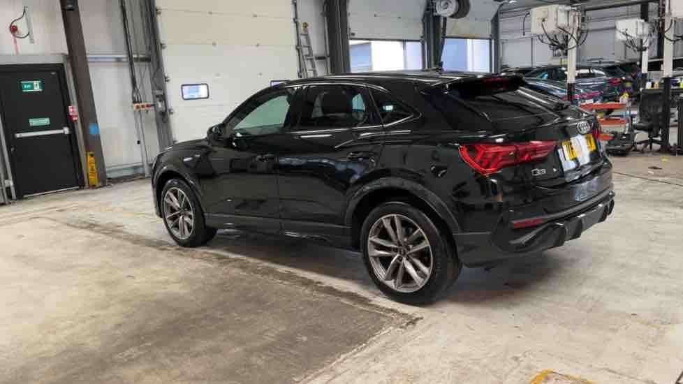 More views of Audi Q3