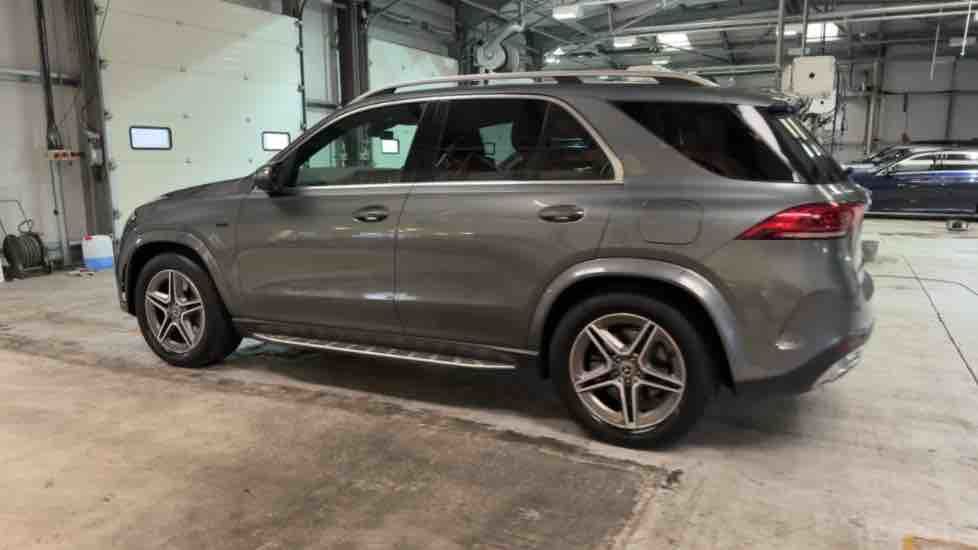 More views of Mercedes-Benz GLE