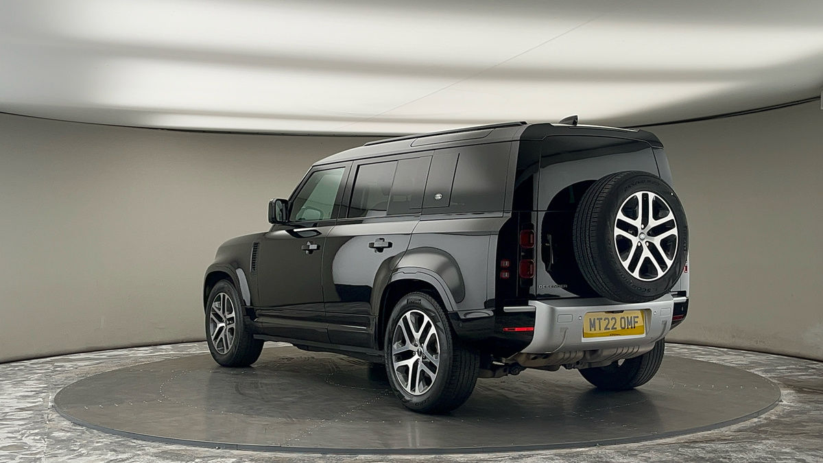 Land Rover Defender 110 Image 2