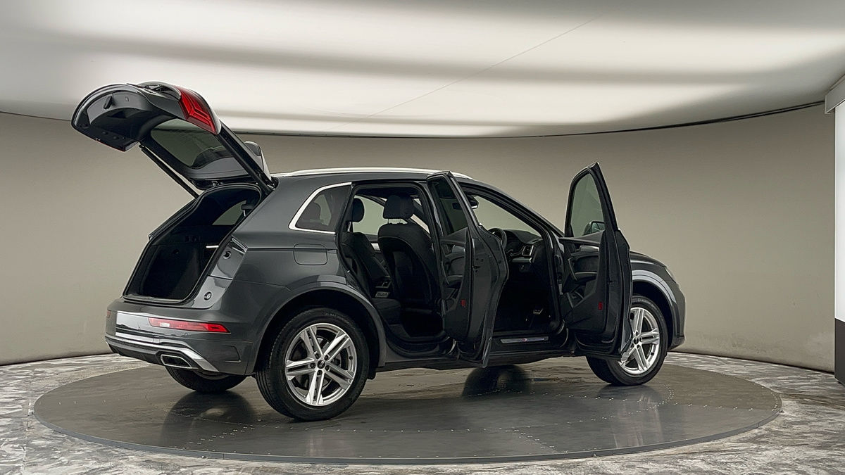 More views of Audi Q5