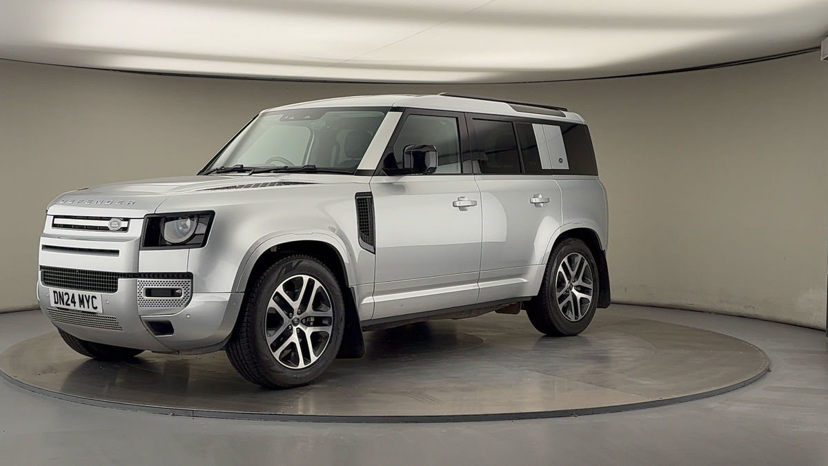 Land Rover Defender 110 Image 20
