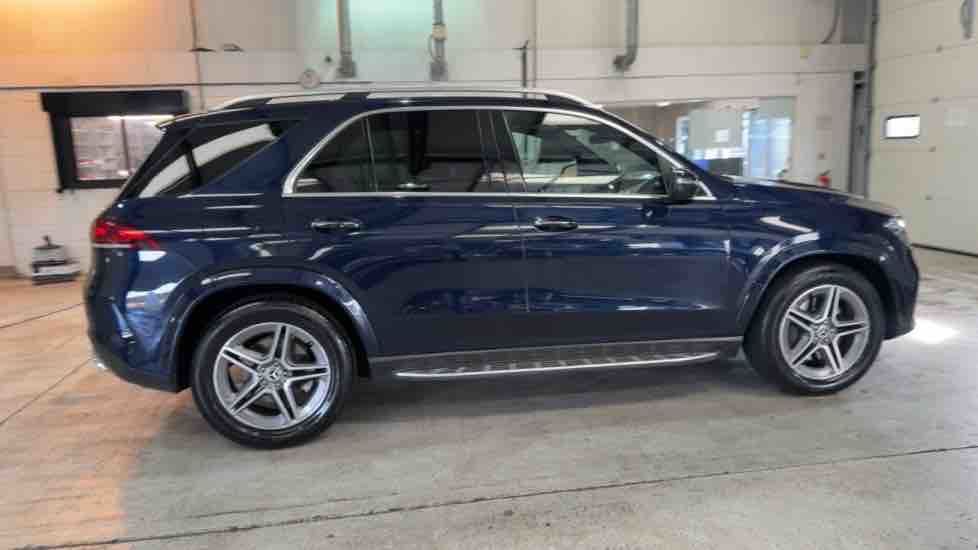 More views of Mercedes-Benz GLE