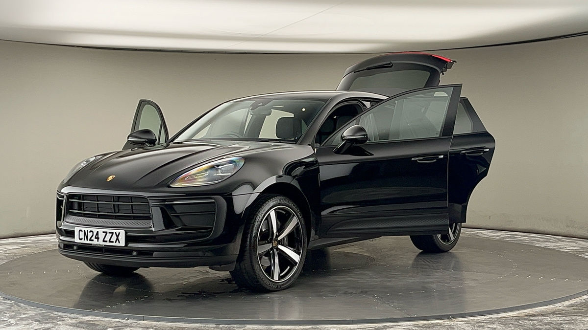 More views of Porsche Macan