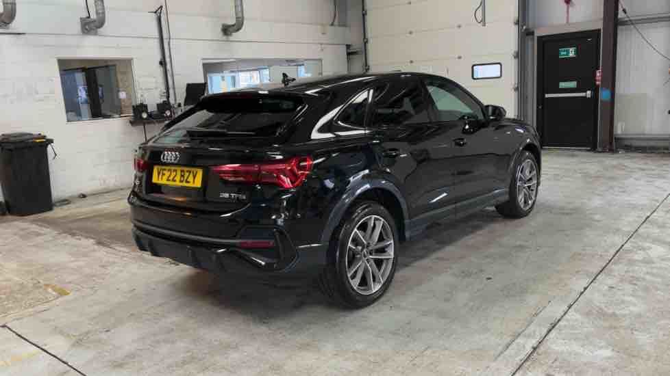 More views of Audi Q3
