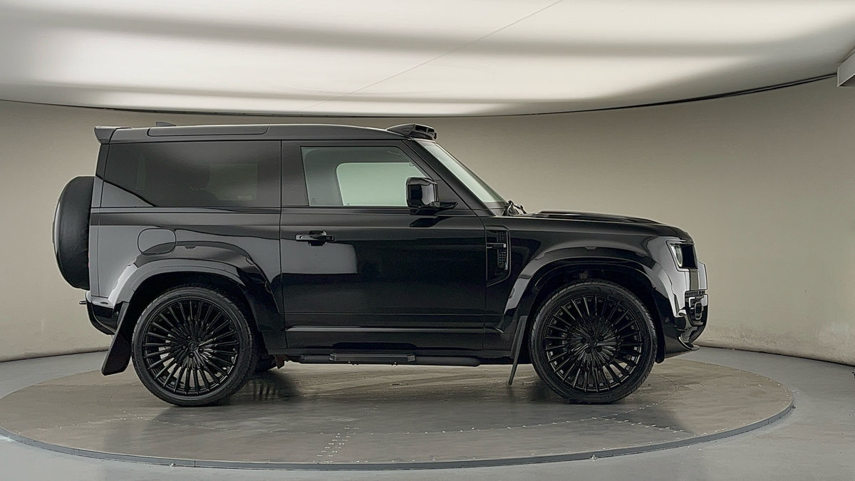 More views of Land Rover Defender 90