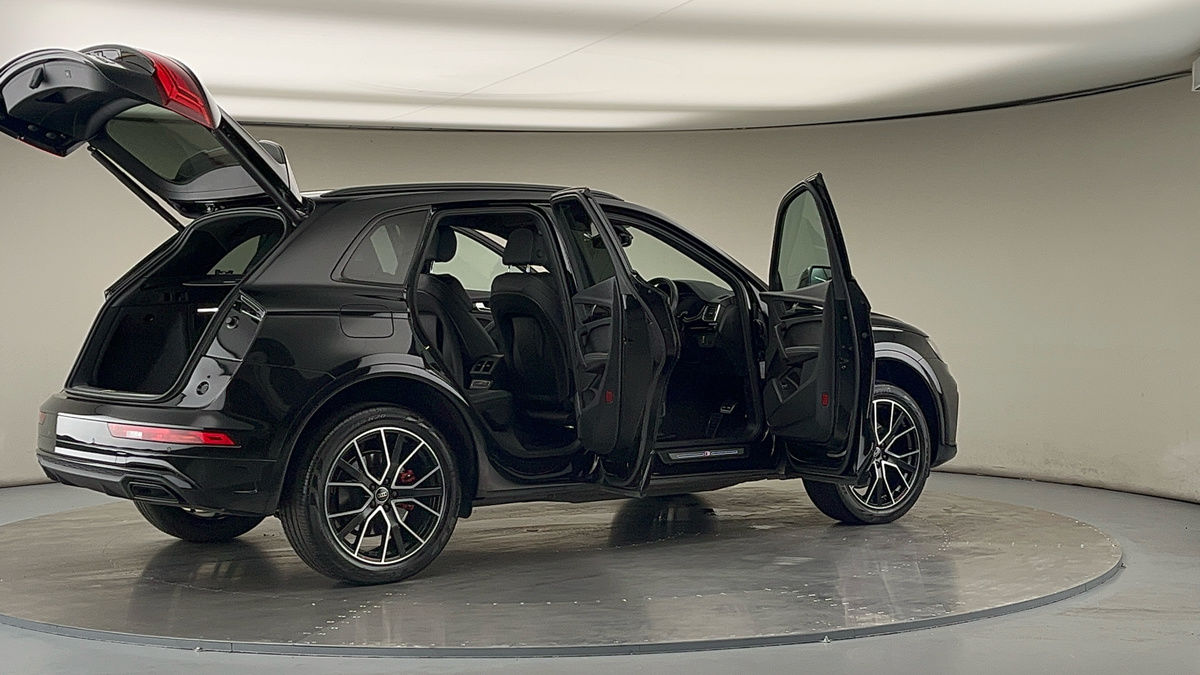 More views of Audi Q5