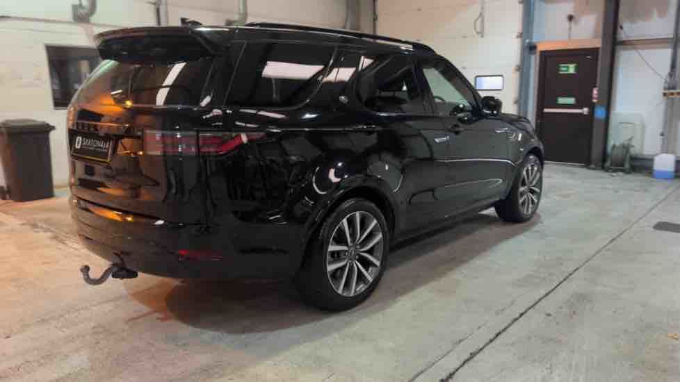More views of Land Rover Discovery