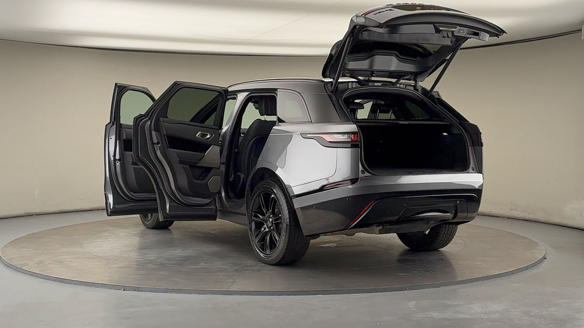 Land Rover Range Rover Velar Image 23