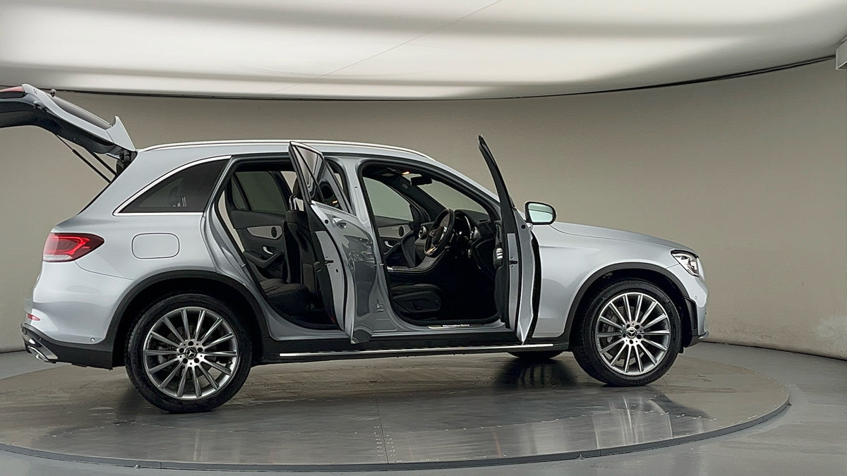 More views of Mercedes-Benz GLC