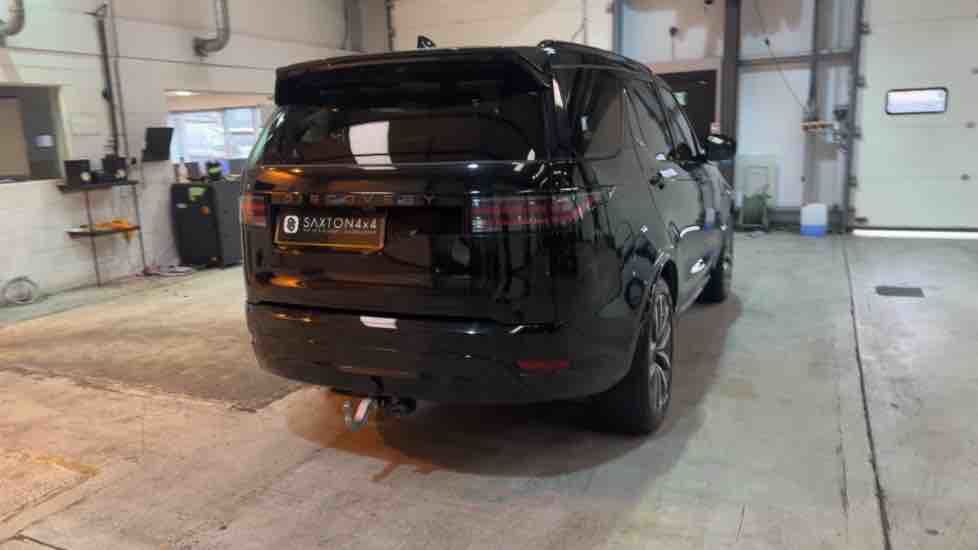 More views of Land Rover Discovery