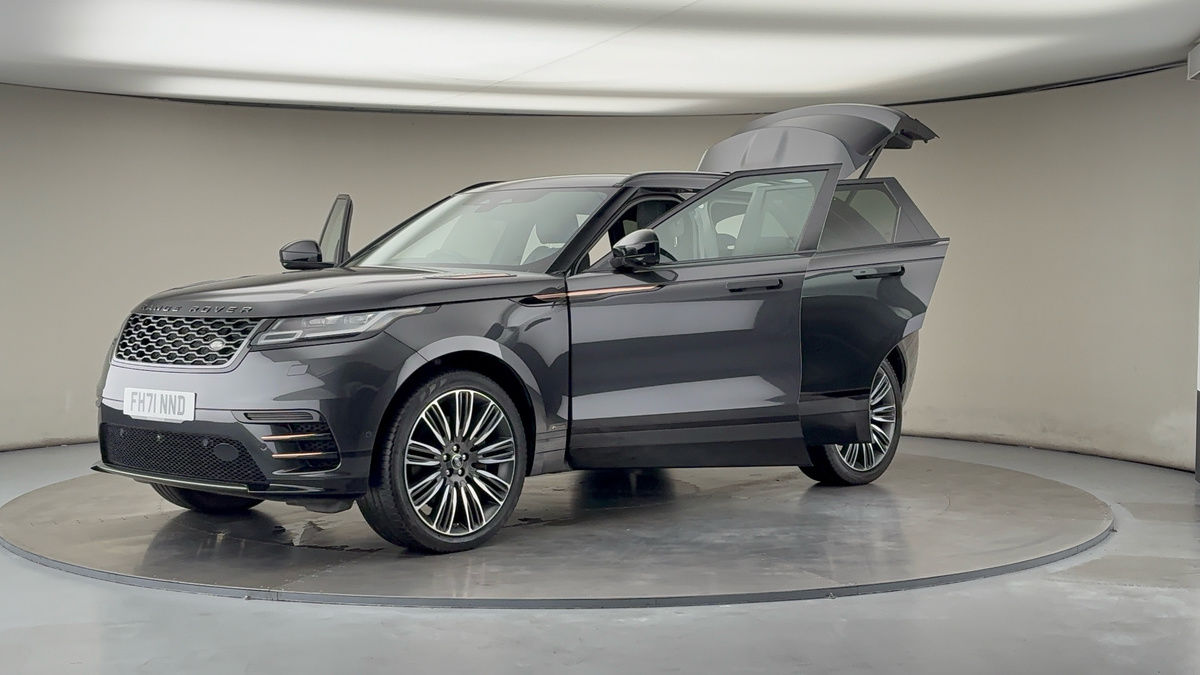 Land Rover Range Rover Velar Image 22