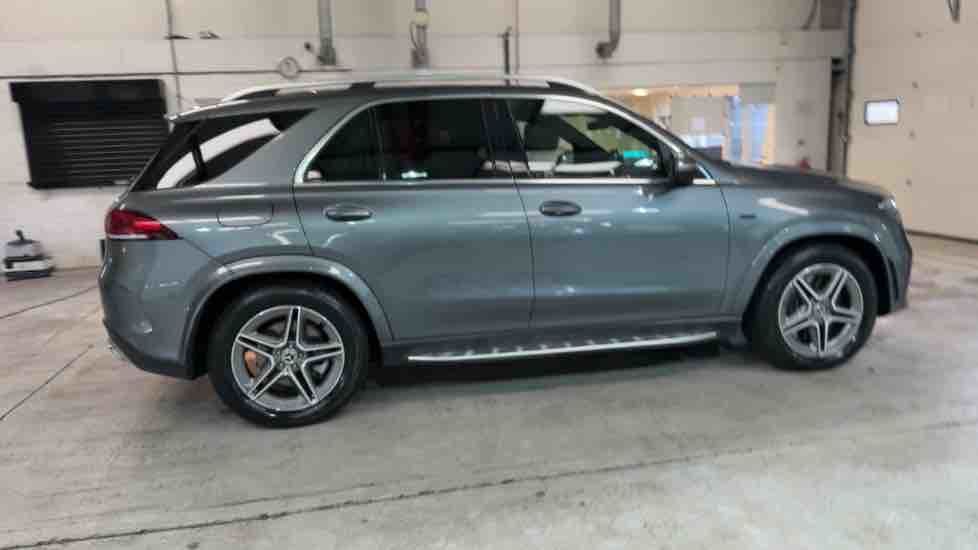 More views of Mercedes-Benz GLE