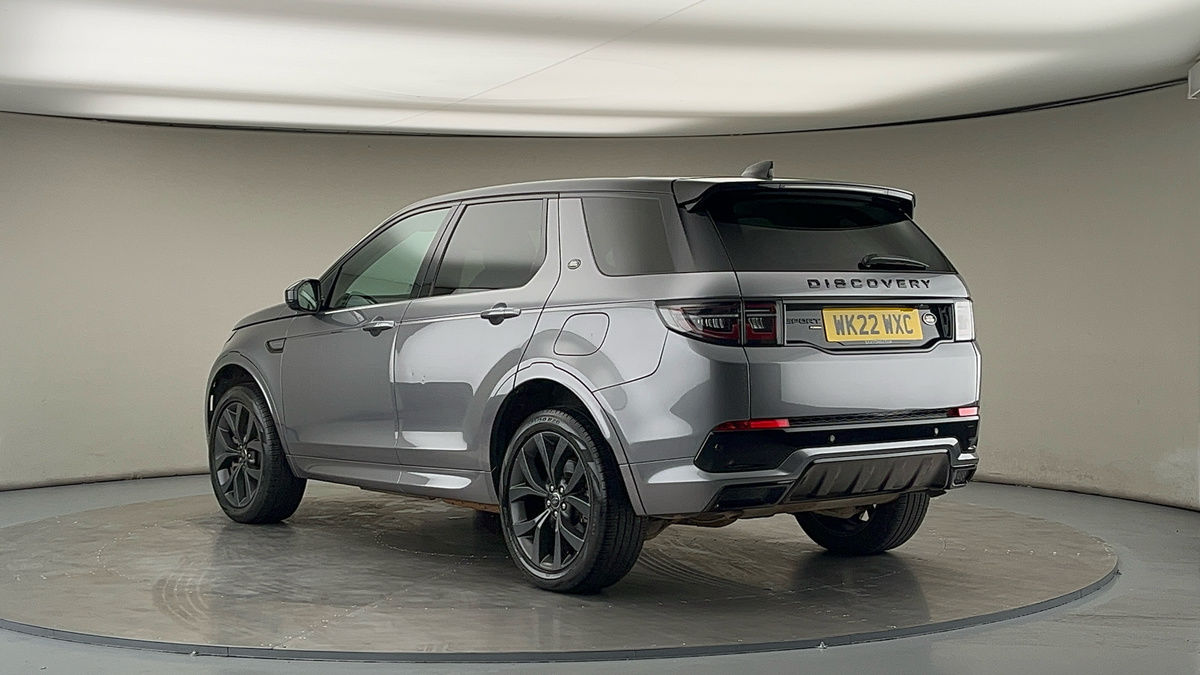 Land Rover Discovery Sport Image 2