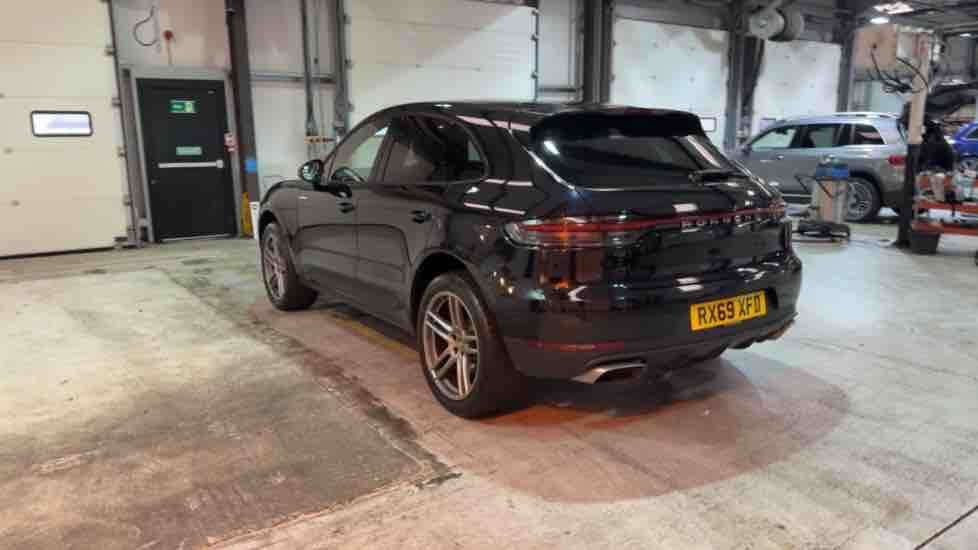 More views of Porsche Macan
