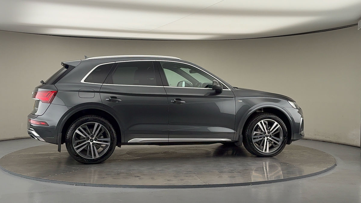 More views of Audi Q5