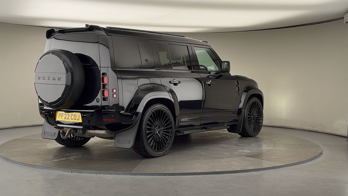More views of Land Rover Defender 110