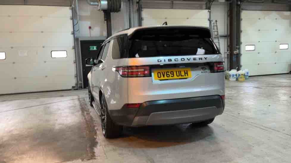 More views of Land Rover Discovery
