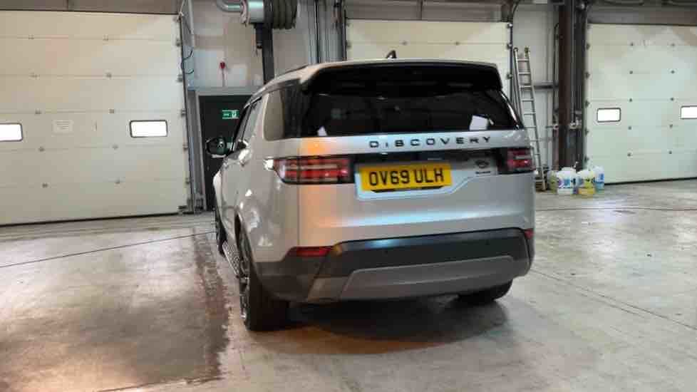 More views of Land Rover Discovery