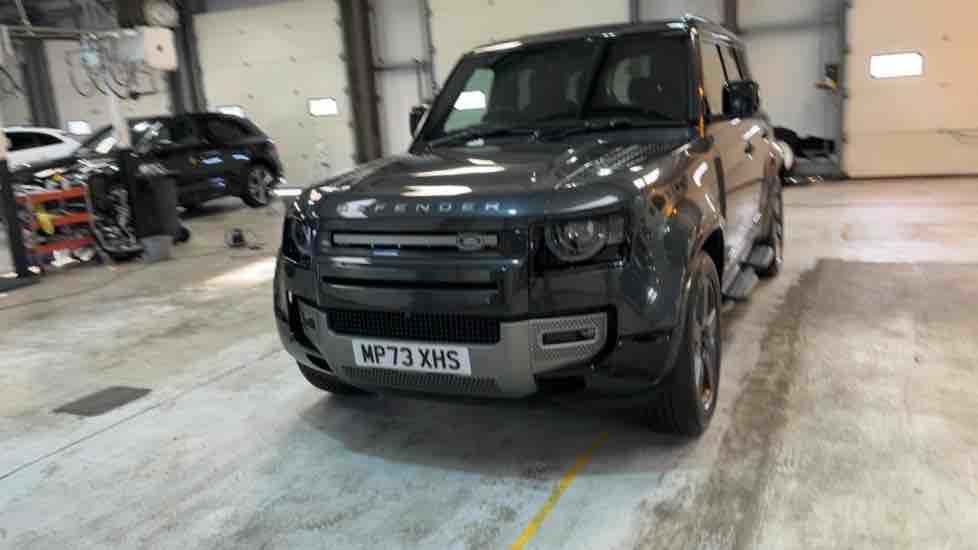 More views of Land Rover Defender 110