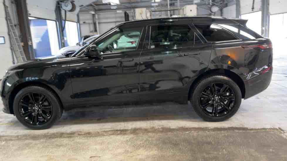 More views of Land Rover Range Rover Velar