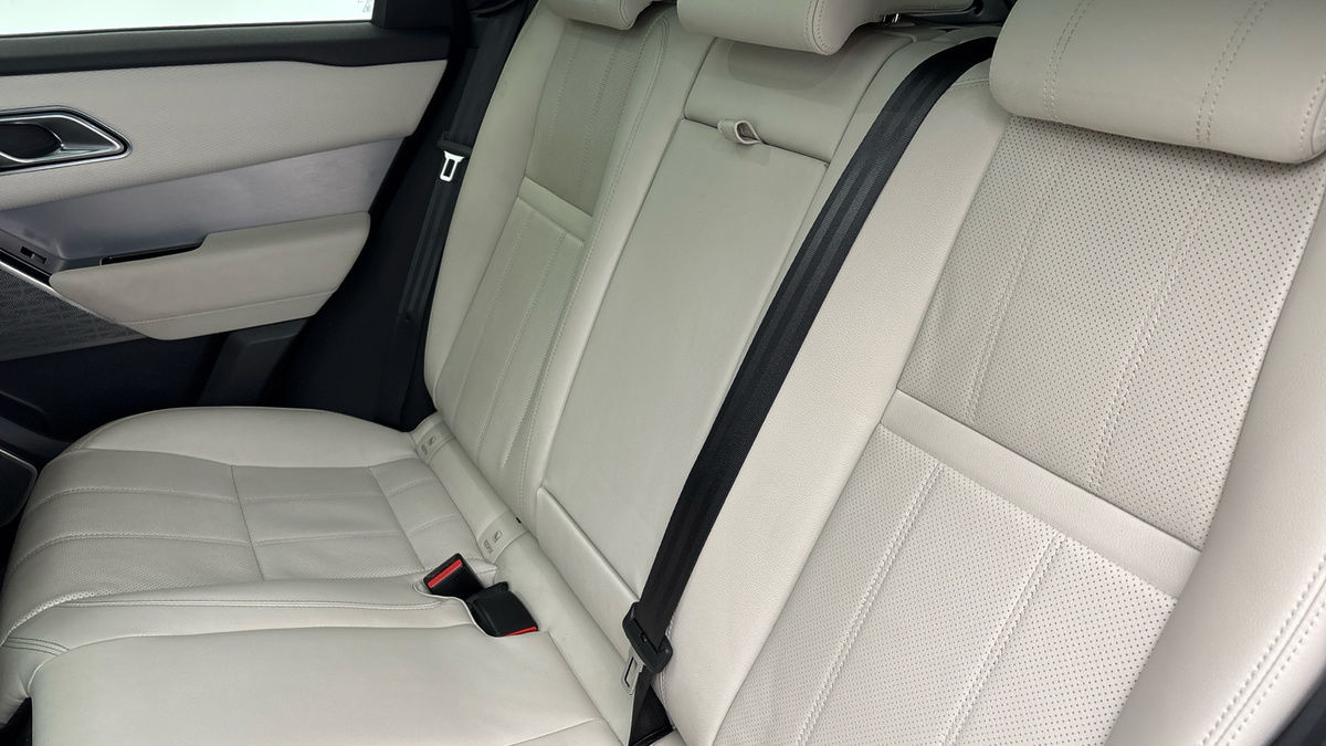 Land Rover Range Rover Velar Image 8