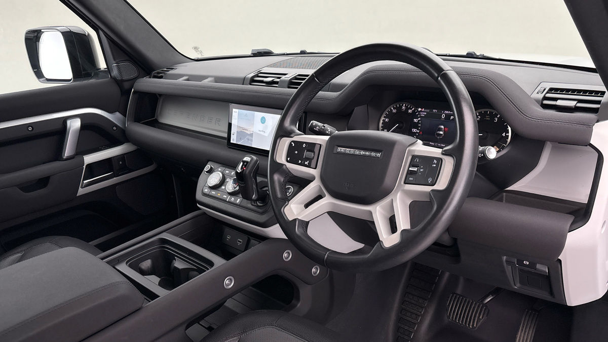 Land Rover Defender 90 Image 5