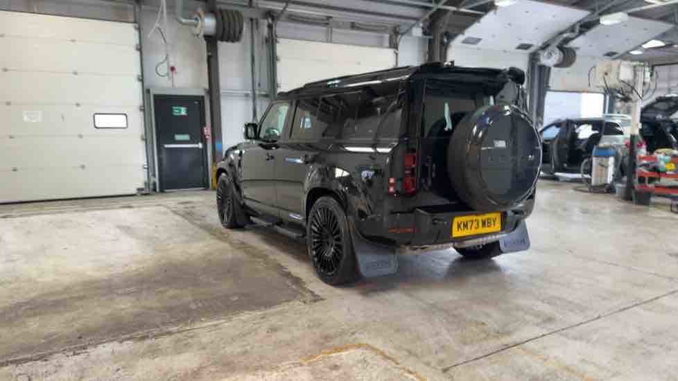 More views of Land Rover Defender 110