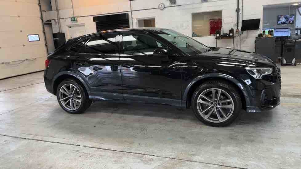 More views of Audi Q3