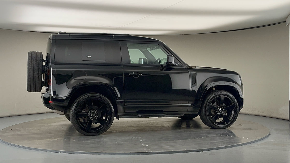More views of Land Rover Defender 90