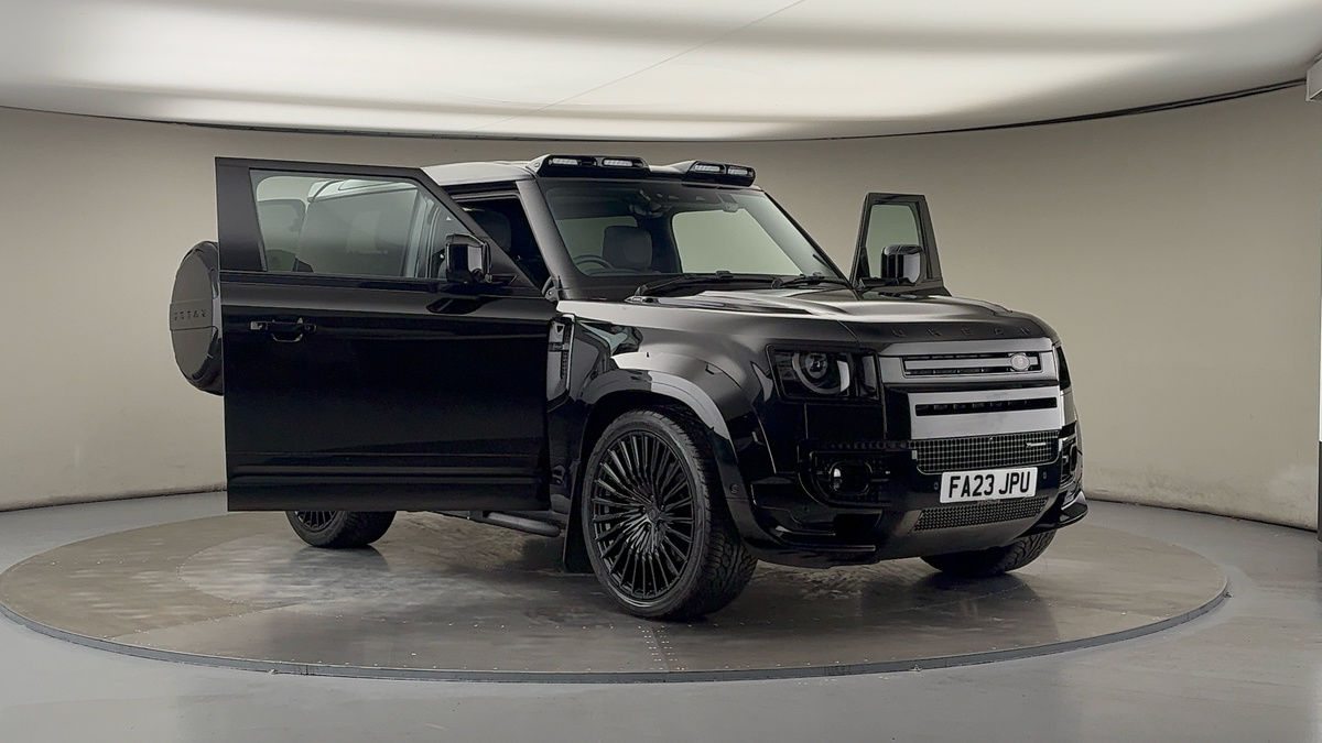 More views of Land Rover Defender 90