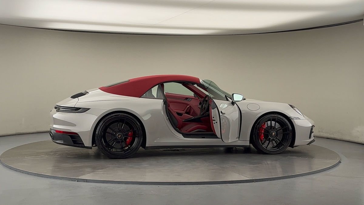 More views of Porsche 911
