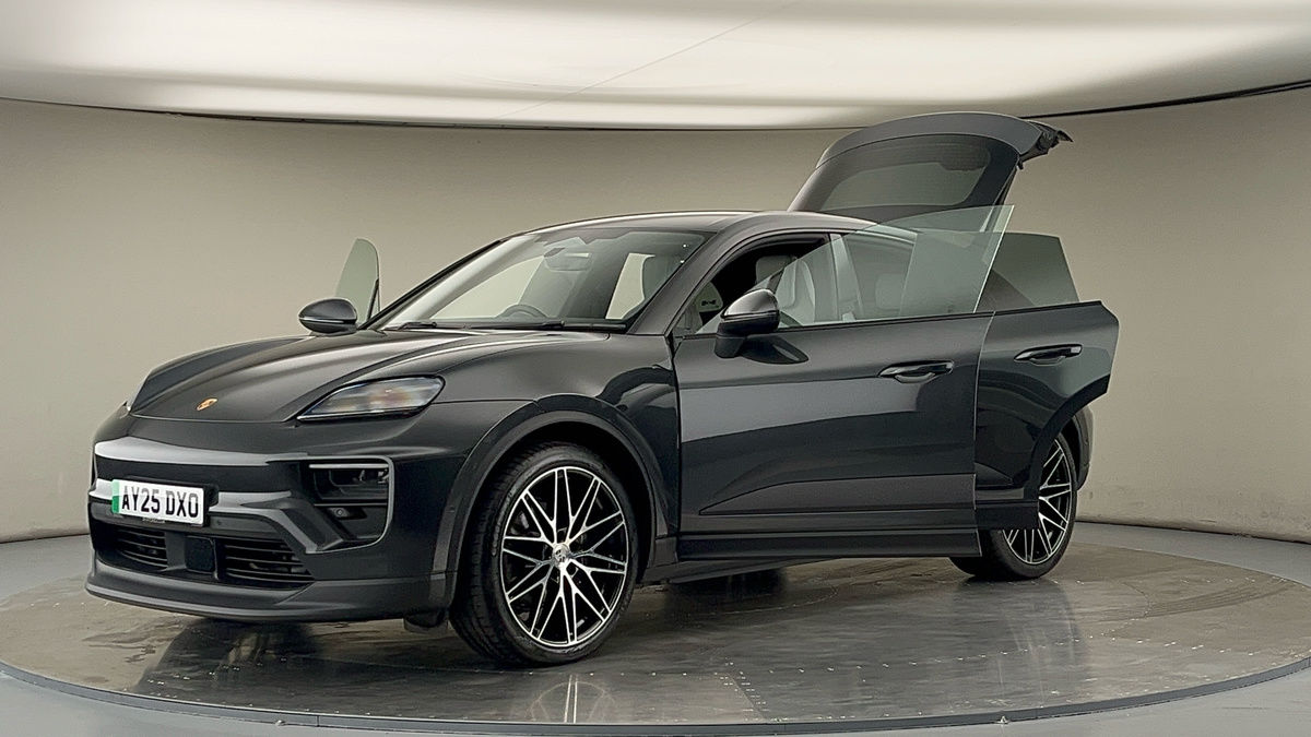 Porsche Macan Image 22