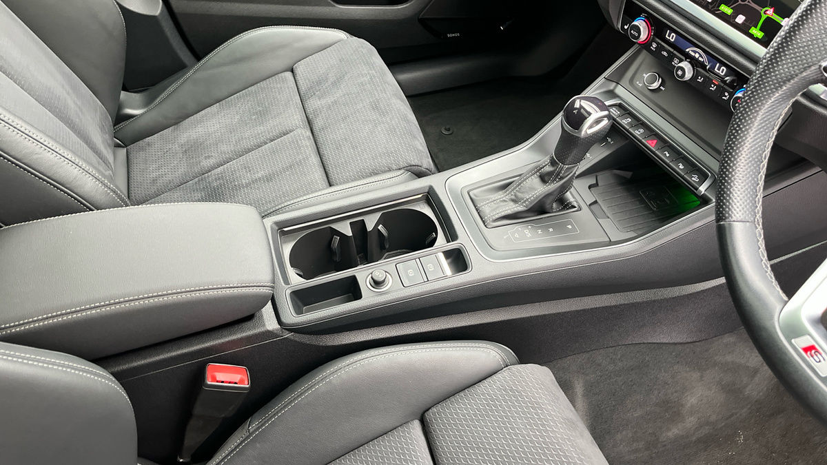 Audi Q3 Image 18