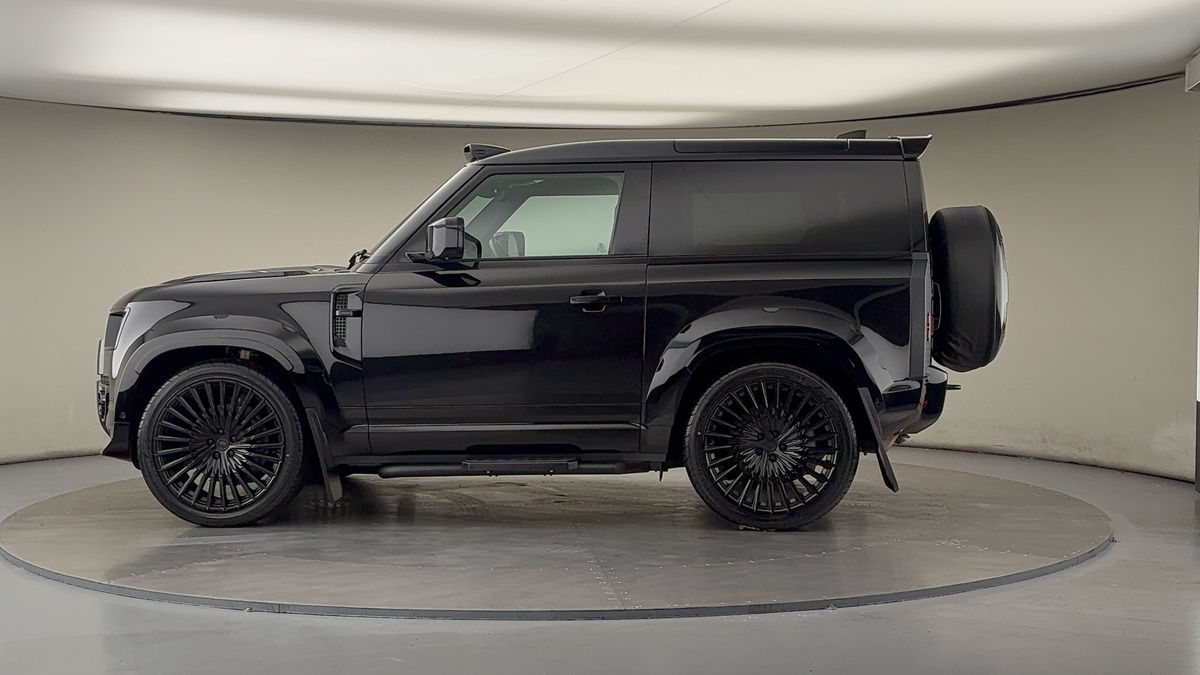 More views of Land Rover Defender 90