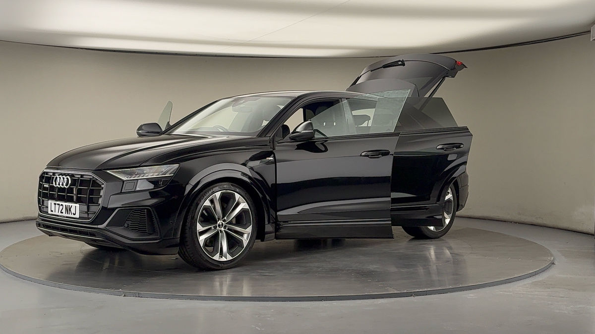 Audi Q8 Image 22