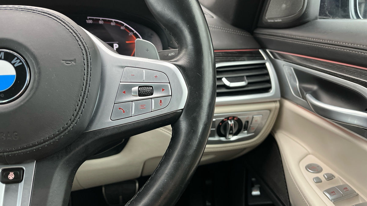 BMW 7 Series Image 14