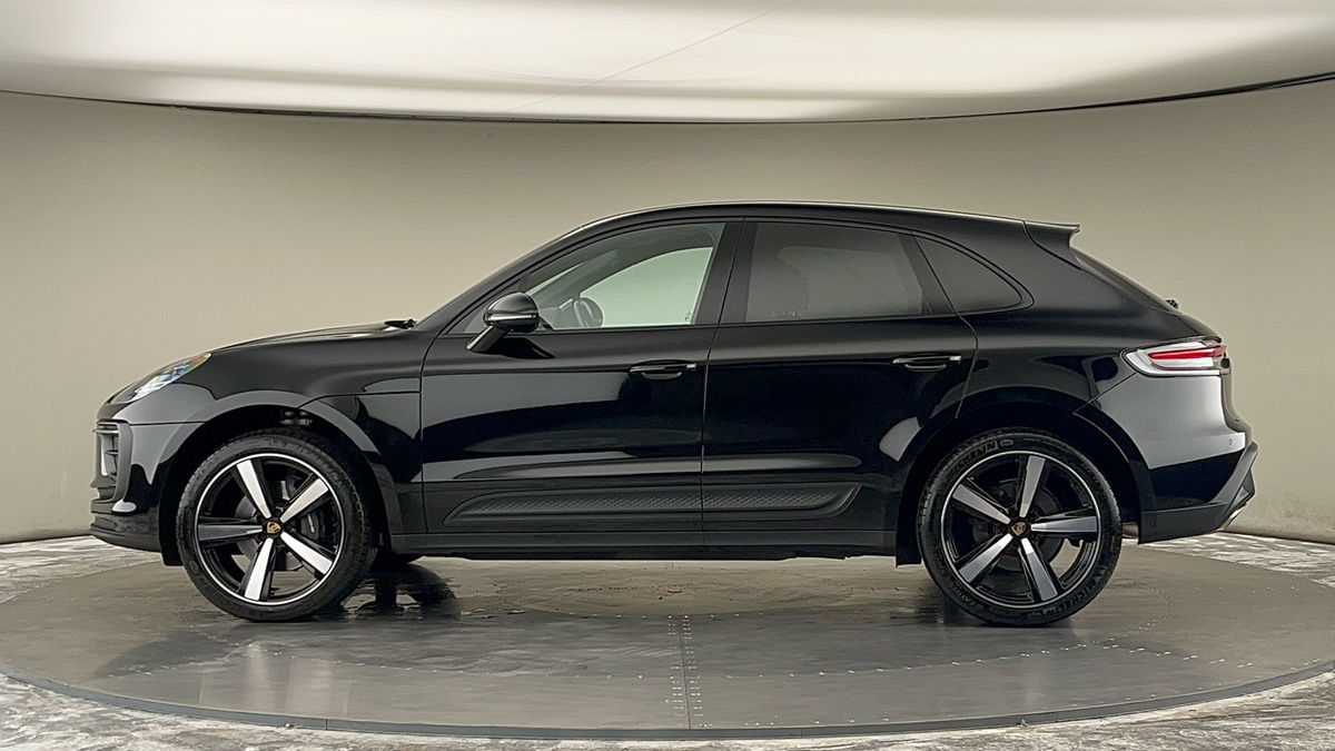 More views of Porsche Macan