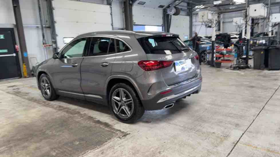 More views of Mercedes-Benz GLA