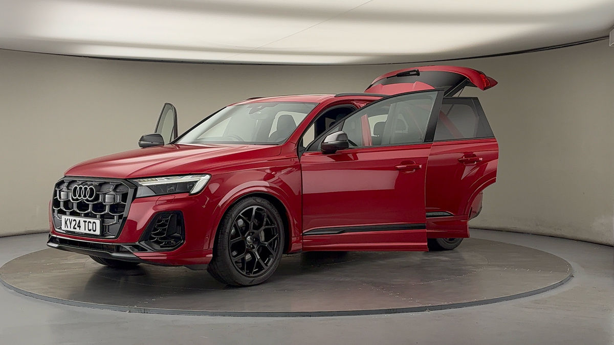 More views of Audi Q7