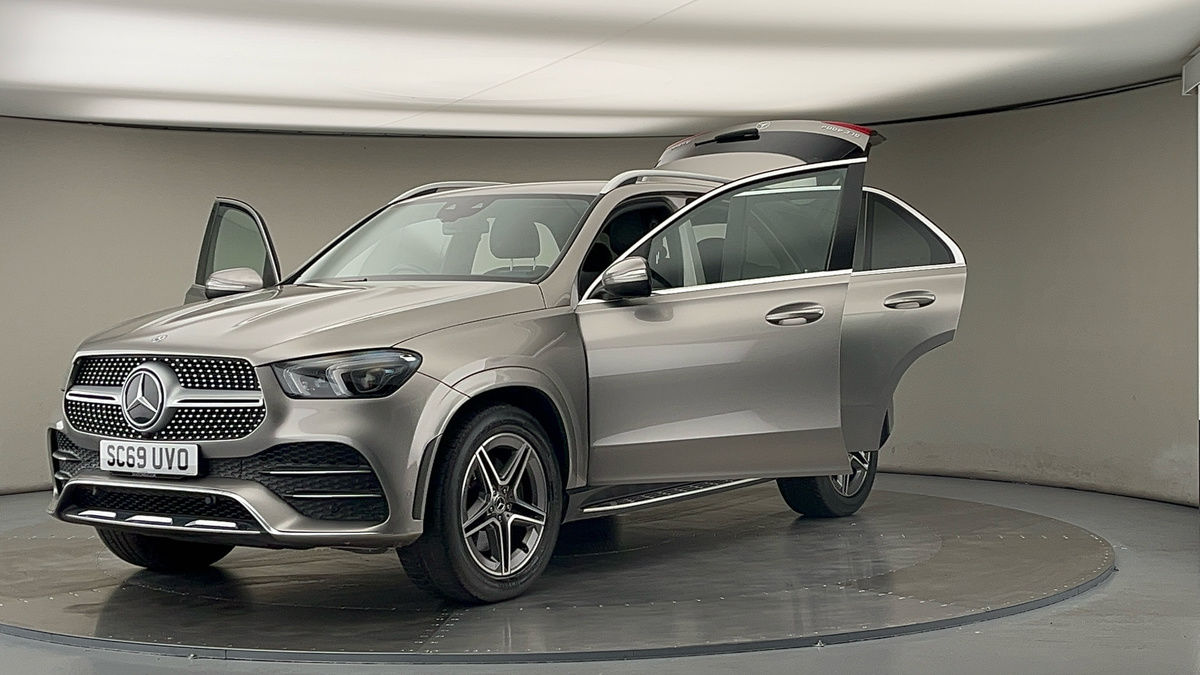 More views of Mercedes-Benz GLE