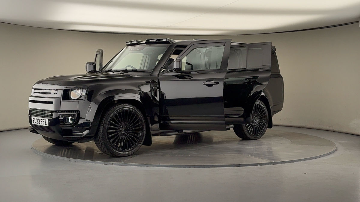 Land Rover Defender 130 Urban Image 30