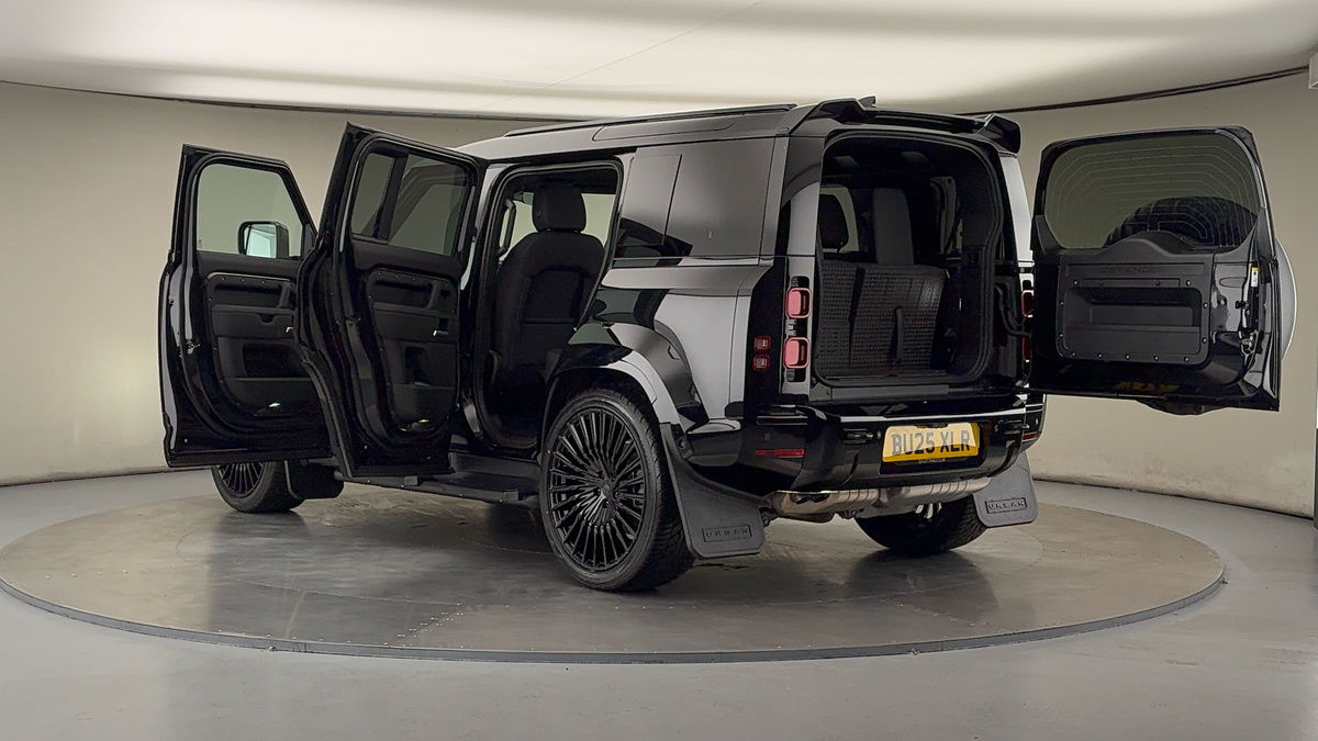 More views of Land Rover Defender 110