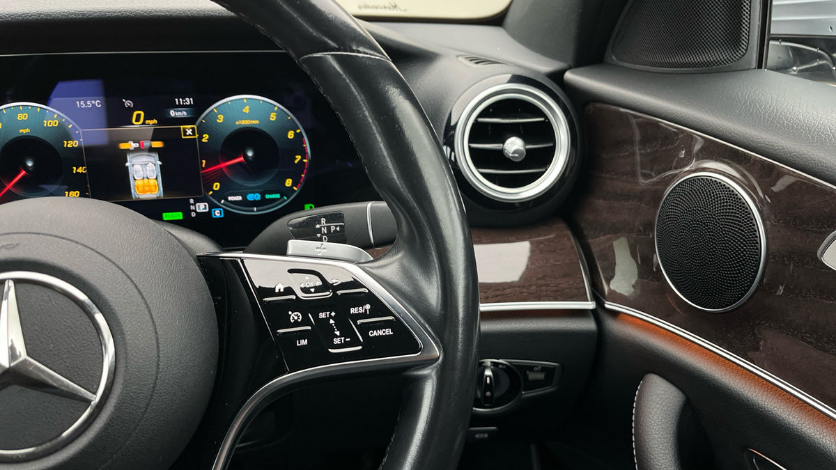 Mercedes-Benz E Class Image 14