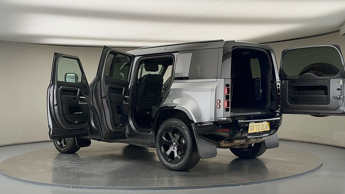 More views of Land Rover Defender 110