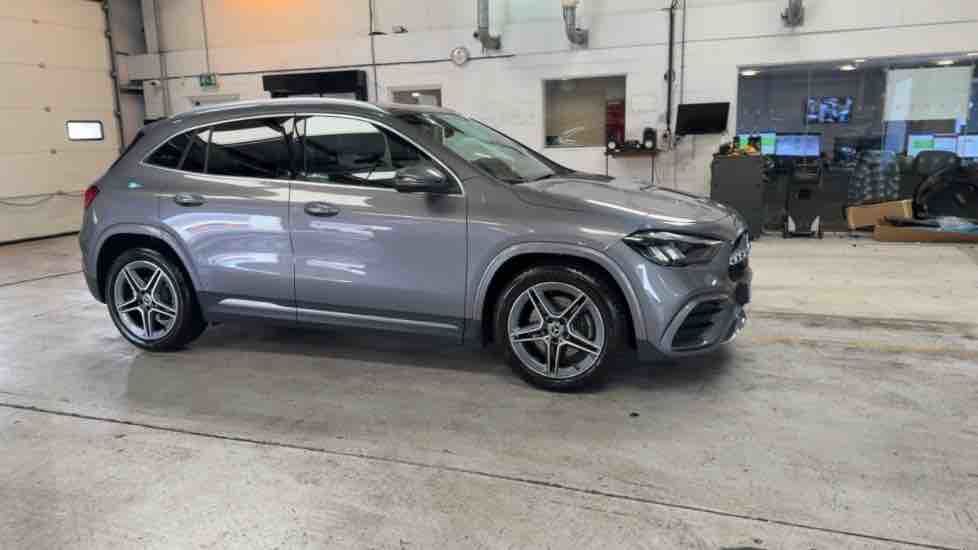 More views of Mercedes-Benz GLA