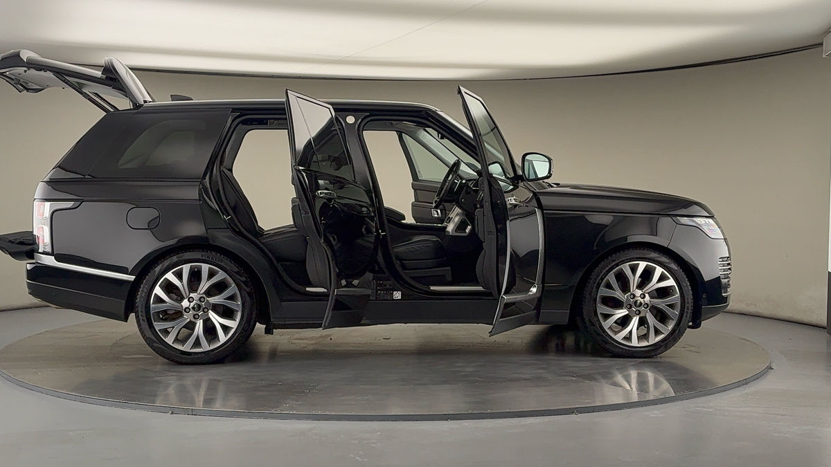 More views of Land Rover Range Rover