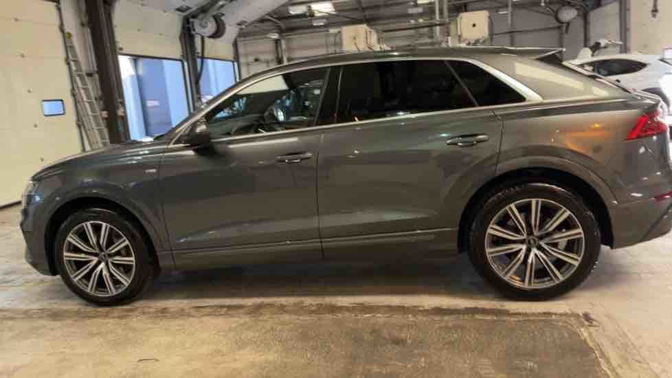 More views of Audi Q8