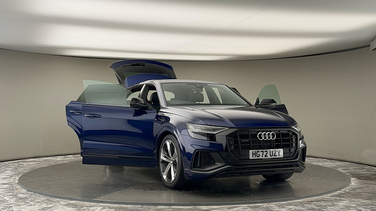 More views of Audi Q8