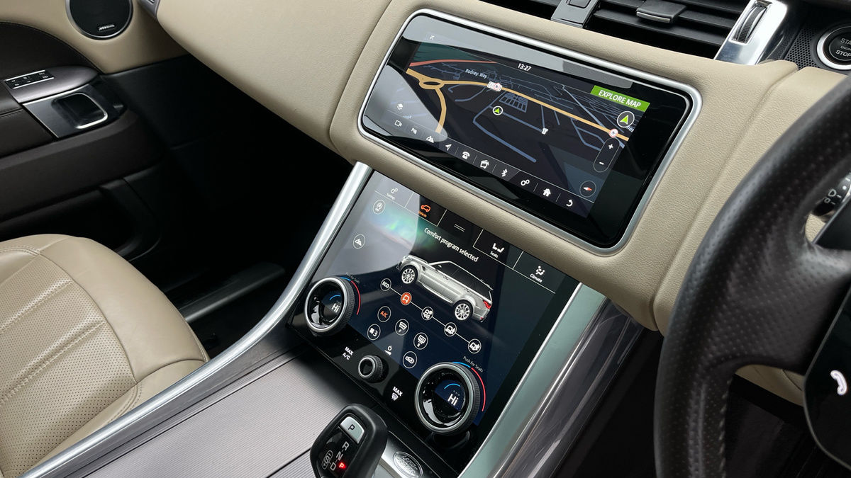 Land Rover Range Rover Sport Image 18